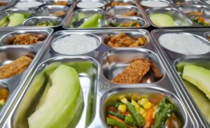 Porsi Nutrisi MBG untuk Lansia Diharapkan Tingkatkan Kualitas Hidup di Usia Senja