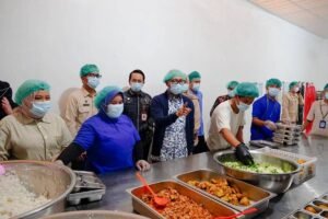 Pemerintah Targetkan 82 Juta Penerima MBG: Lansia Termasuk Prioritas Perlindungan Pangan Nasional