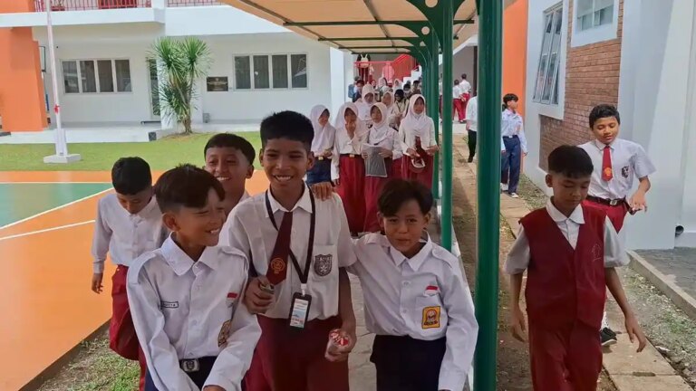 Perlindungan Anak Menjadi Fondasi Utama Pengembangan Sekolah Rakyat