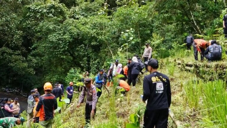 Atasi Karhutla, Pemerintah Perkuat Sekat Kanal dan Pendinginan Lahan